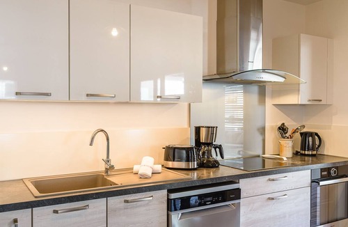 Saint-Jorioz Apartment | Les Balcons de la Suite - coeur de village, terrasse