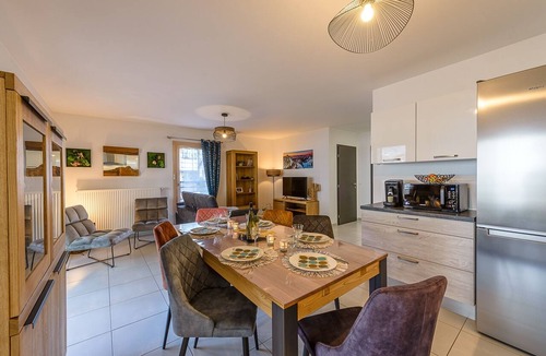 Saint-Jorioz Apartment | Les Balcons de la Suite - coeur de village, terrasse
