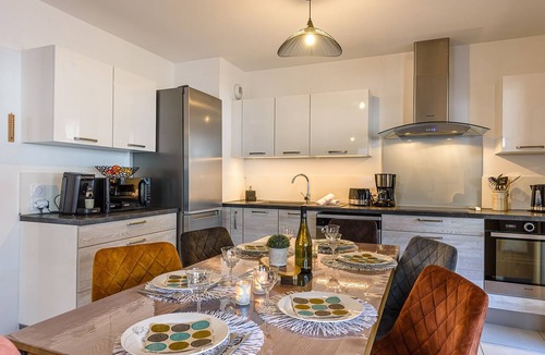 Saint-Jorioz Apartment | Les Balcons de la Suite - coeur de village, terrasse