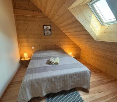 Aste House | Les biches