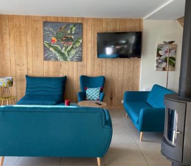 Aste House | Les biches
