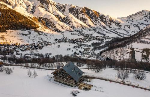 Saint-Sorlin-d'Arves Hotel | Les Cèdres - Hôtel - Restaurants - Spa