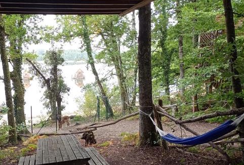 Saint-Gerons Other | Les cabanes au bord du lac