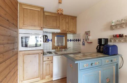 Chamonix-Mont-Blanc Apartment | Les Capucins - Calm - Mont-Blanc - Lake Gaillland