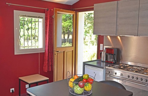 Mirabel-et-Blacons House | Les Cerisiers Vacation Rentals: Le Figuier, surrounded by nature and just a stone's throw from the Drôme River