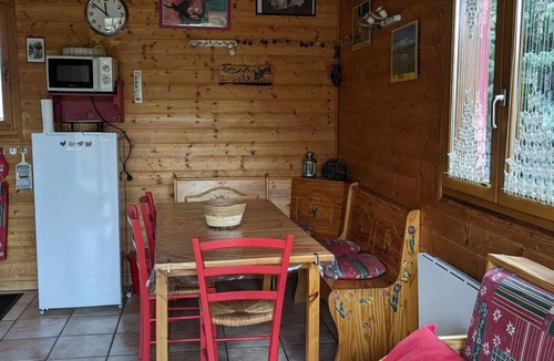Saint-Floret Ski Chalet | Les chalets de La vigne grande, LE CHAMAROUX Quiet in a green setting