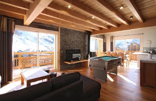 Mont-de-Lans Ski Chalet | Les Chalets Grizzly