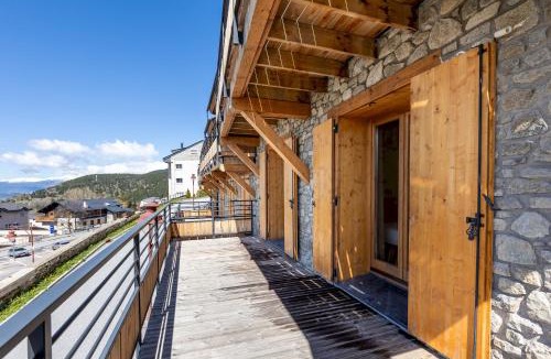 Font-Romeu-Odeillo-Via House | Les Chevreaux - Chalet avec vue montagne