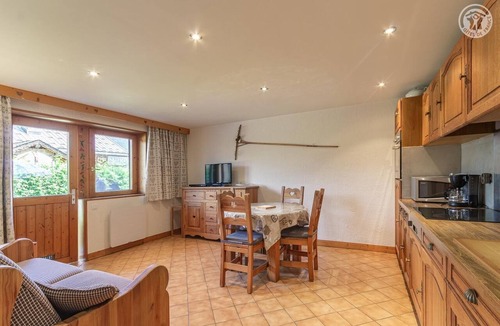 Les Allues House | LES COCOIRS - MERIBEL LES ALLUES