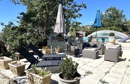Saint-Saturnin-les-Apt Cottage | les Colombes 70 m² vue Luberon, Pres Village, Dans la Garrigue, Piscine Chauffée