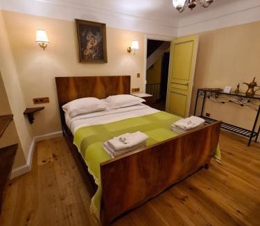 Saint-Martin-dʼEntraunes Bed & Breakfast | Les Etrangers a l'ancien Hotel des Etrangers
