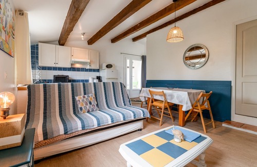 Rousson House | Les fées du gard - gîte lutin - Accommodation & Well-Being