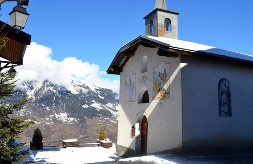 Montalbert Apartment | Les Granges 14 for 10 people, 50m from the slopes