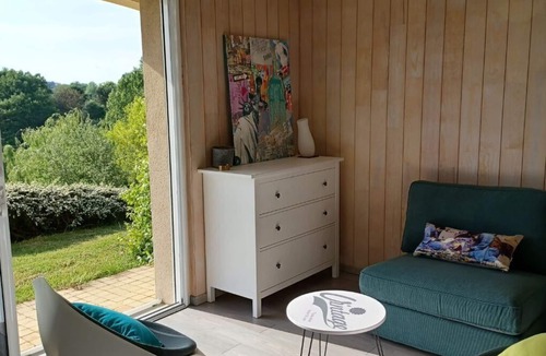Saint-Aulaire Apartment | Les Hauts Verts: Contemporary gîte with exceptional panoramic view