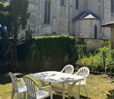 Massingy Apartment | Les jardins de la Vergone