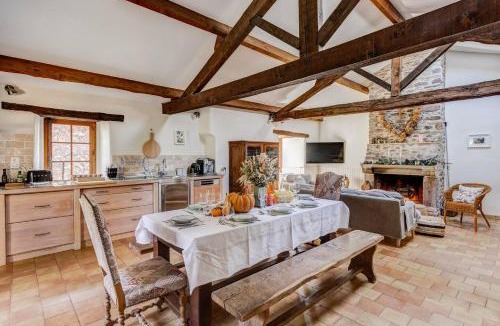 Paulinet House | Les Juliannes - Gîte La Pierre Etoilée Piscine Jardin