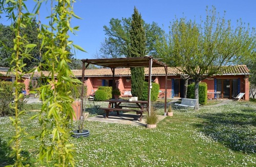 Saint-Dezery Apartment | Les Olivettes - Gite Champêtre