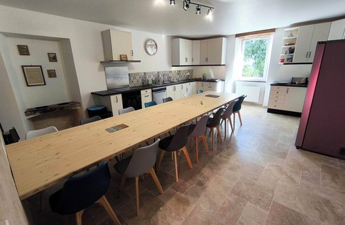 Trevien Villa | Les Pierres Occitanes - 5-bedroom gîte with swimming pool, in the heart of the Tarn region