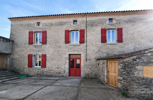 Trevien Villa | Les Pierres Occitanes - 5-bedroom gîte with swimming pool, in the heart of the Tarn region