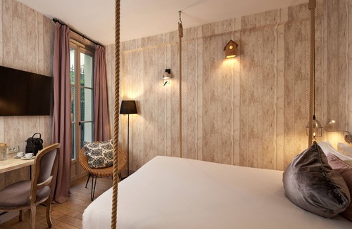 Quartier de Rochechouart Hotel | Les Plumes Hôtel Paris
