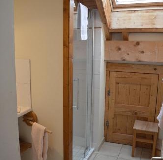 Saint-Eustache Ski Chalet | Les Pralets Plus