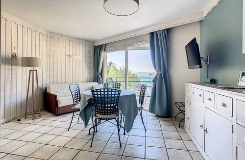 Duingt Apartment | Les Roseaux du Lac 217 - Duplex chaleureux avec accès direct au lac et plage privée