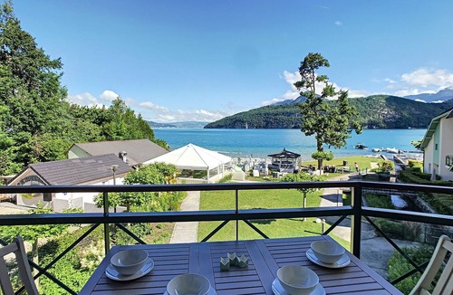 Duingt Apartment | Les Roseaux du Lac 217 - Duplex chaleureux avec accès direct au lac et plage privée