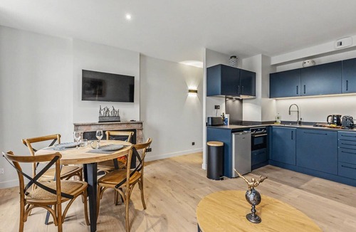 Honfleur Apartment | L’escale 1 - Modern Getaway in the Heart of Honfleur