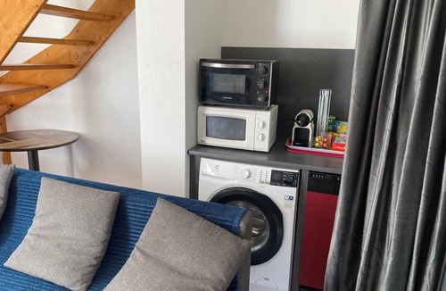 Gallargues-le-Montueux Condo | Little House