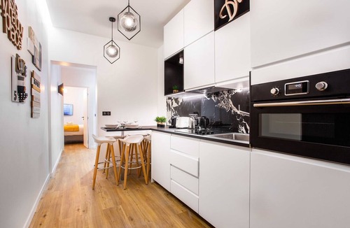 Quartier de la Porte-Saint-Denis Apartment | Live Like Real Parisians in the Heart of Paris