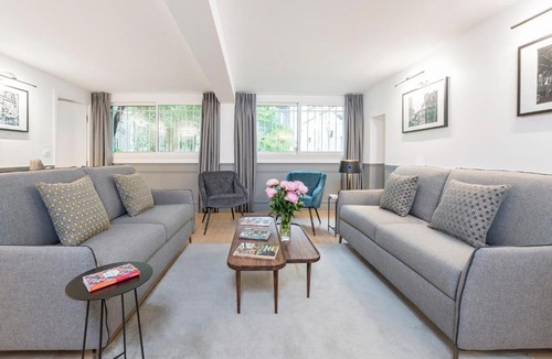 Ternes Apartment | LivinParis - Luxury 3 Bedrooms Arc de Triomphe I