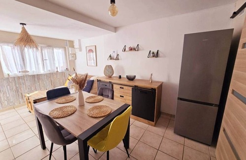 8th Arrondissement House | Loù Cabanoù 35 m from the seafront