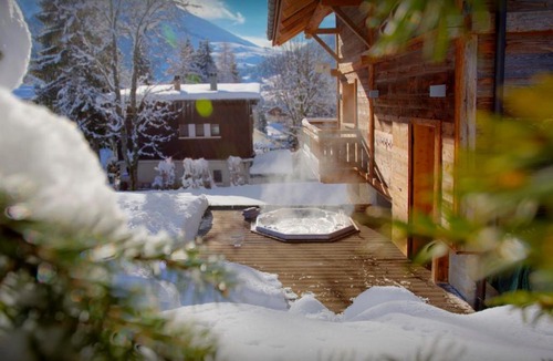 La Clusaz Ski Chalet | Lodge Les Fougeres - Snow Lodge