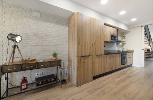 L'Espluga de Francoli Apartment | Loft La Conca – Industrial Design, Charming Rural Getaway with Comfort