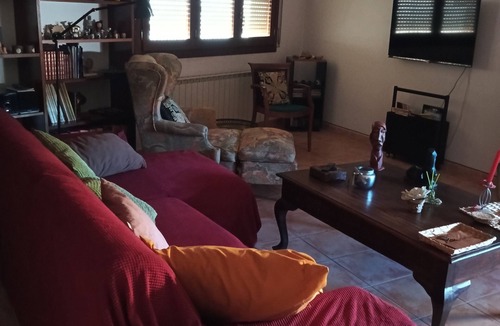 Castello de Farfanya Condo | LOFT of 110m2, pets allowed.