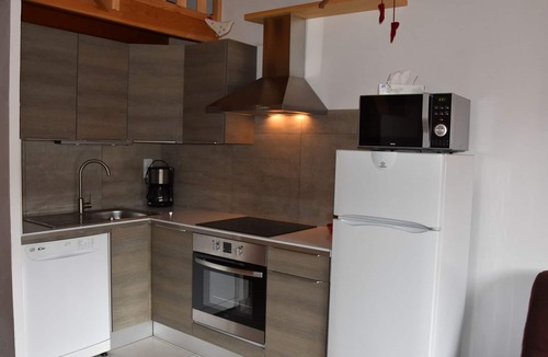 Champagny-en-Vanoise Apartment | Loft studio in Champagny, 4 pax, south-facing balcony