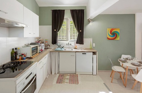 Boisset-et-Gaujac Apartment | Loft with Private Pool, Wi-Fi, and Air Conditioning
