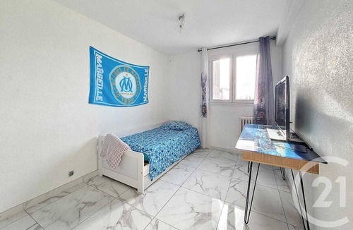 Lemasson Apartment | Logement est Spacieux et Unique Place de Parking Gratuit ,tram a Proximité ect