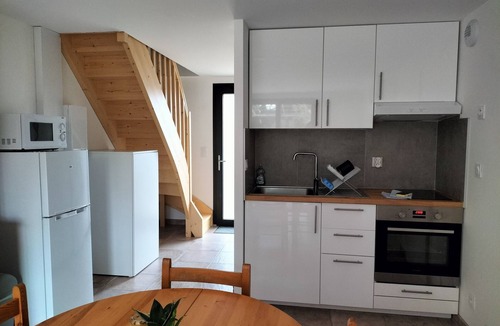 Sillans-la Cascade House | Logement Indépendant, Villa Quartier Calme et Verdoyant