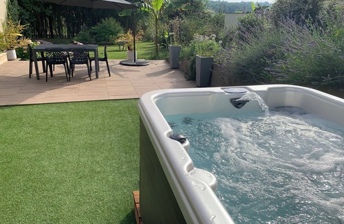 Genebrieres House | Logis Groly: 6-person gîte with spa in the countryside near Montauban