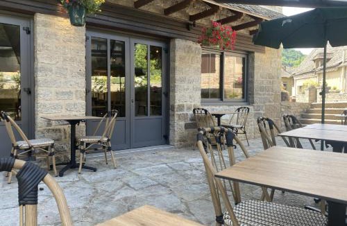 Muret-le-Chateau Hotel | Logis Hôtel Restaurant L'Auberge du Chateau
