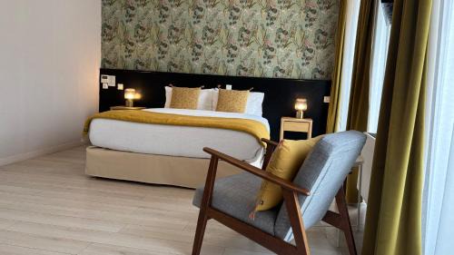 Vals-les-Bains Hotel | Logis Hôtel Restaurant Grand Hôtel de Lyon