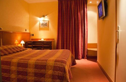 Vic-sur-Cere Hotel | Logis Hôtel restaurant Bel Horizon