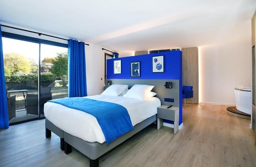 Rousset Hotel | Logis Hôtel & Spa Déjeunez Sous L'Arbre