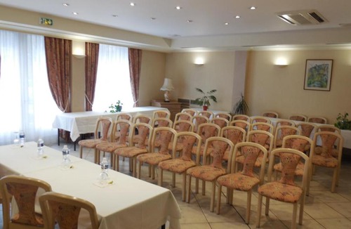 Pont-de-Salars Hotel | Logis Hotel Restaurant des Voyageurs