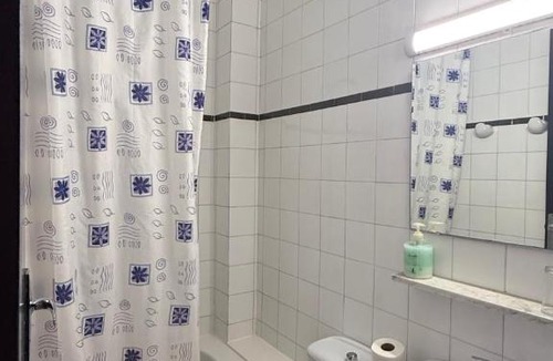 Viladecans Hostel | Los Hermanos