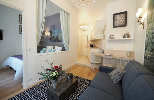 Vivienne Apartment | Louvre Opera Design