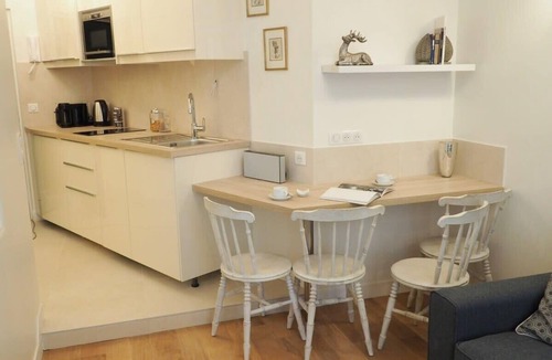 Vivienne Apartment | Louvre Opera Design