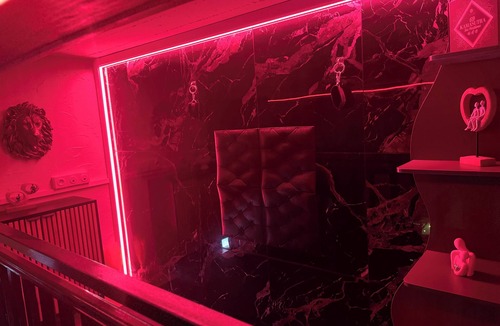 Les Remparts Apartment | Love Room Perpignan Jacuzzi tantra swing