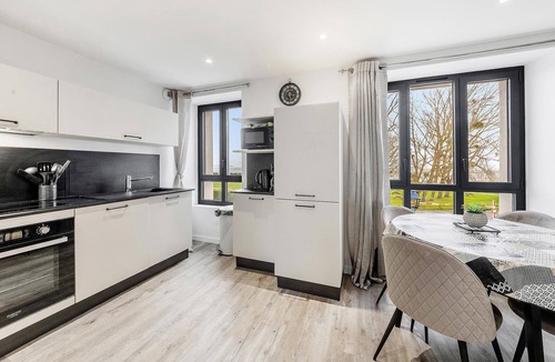 Saint-Benoit-des-Ondes Apartment | Lovely apartment in Saint-Benoit-des-Ondes